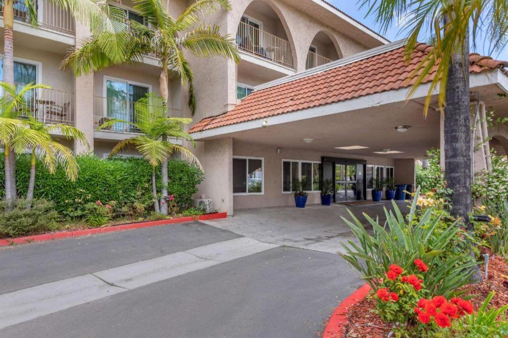 Comfort Inn Escondido San Diego North County Exterior photo
