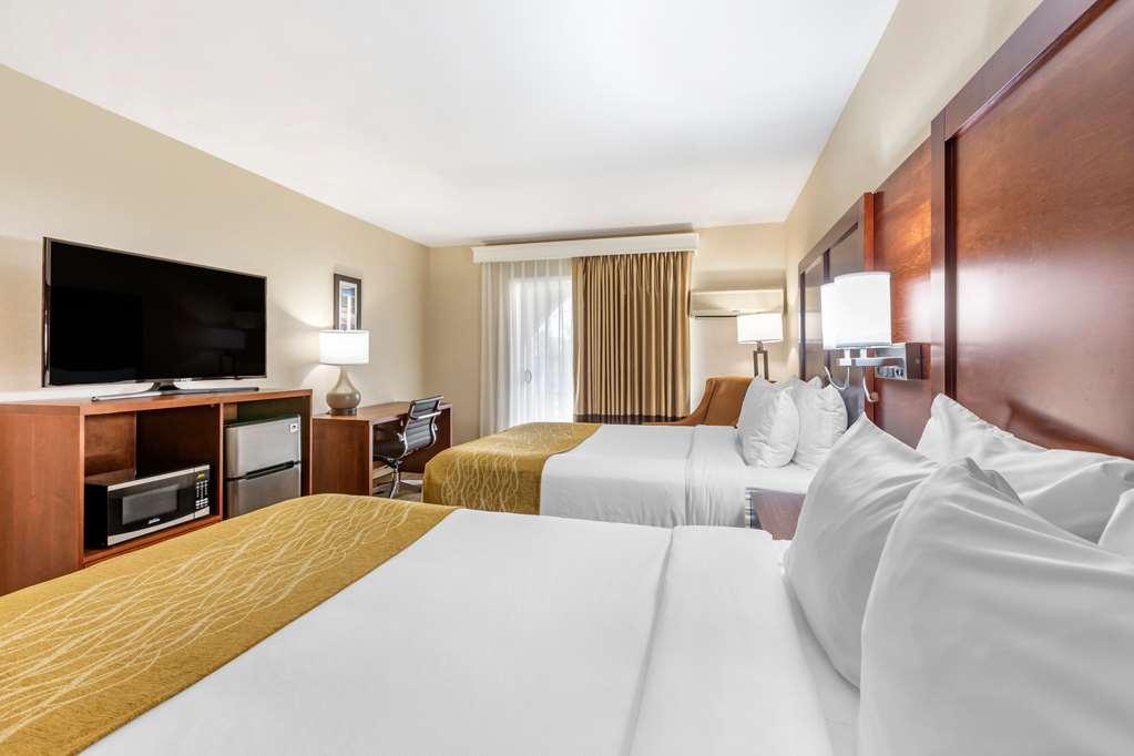 Comfort Inn Escondido San Diego North County Room photo